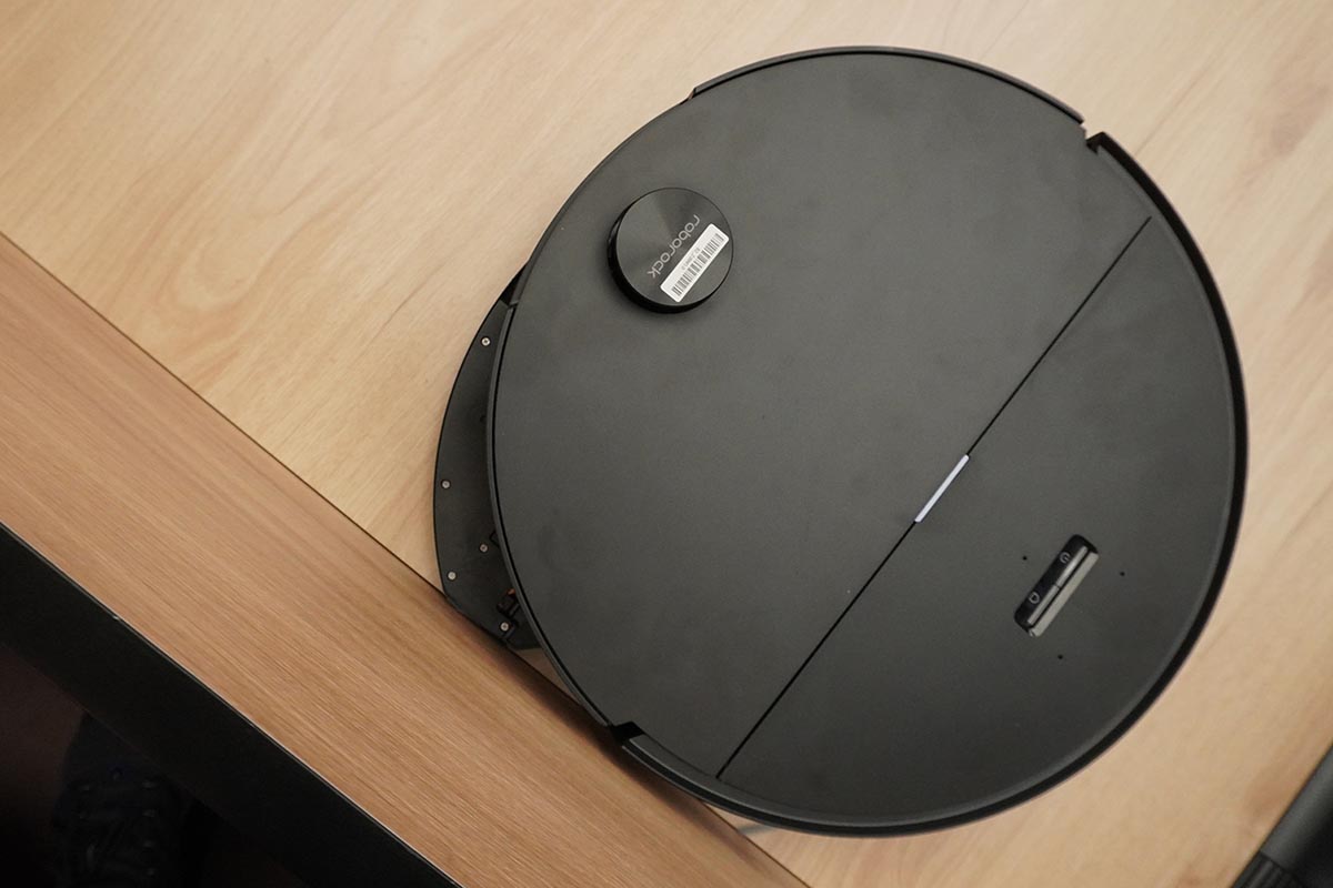 部屋の隅々まで拭き掃除