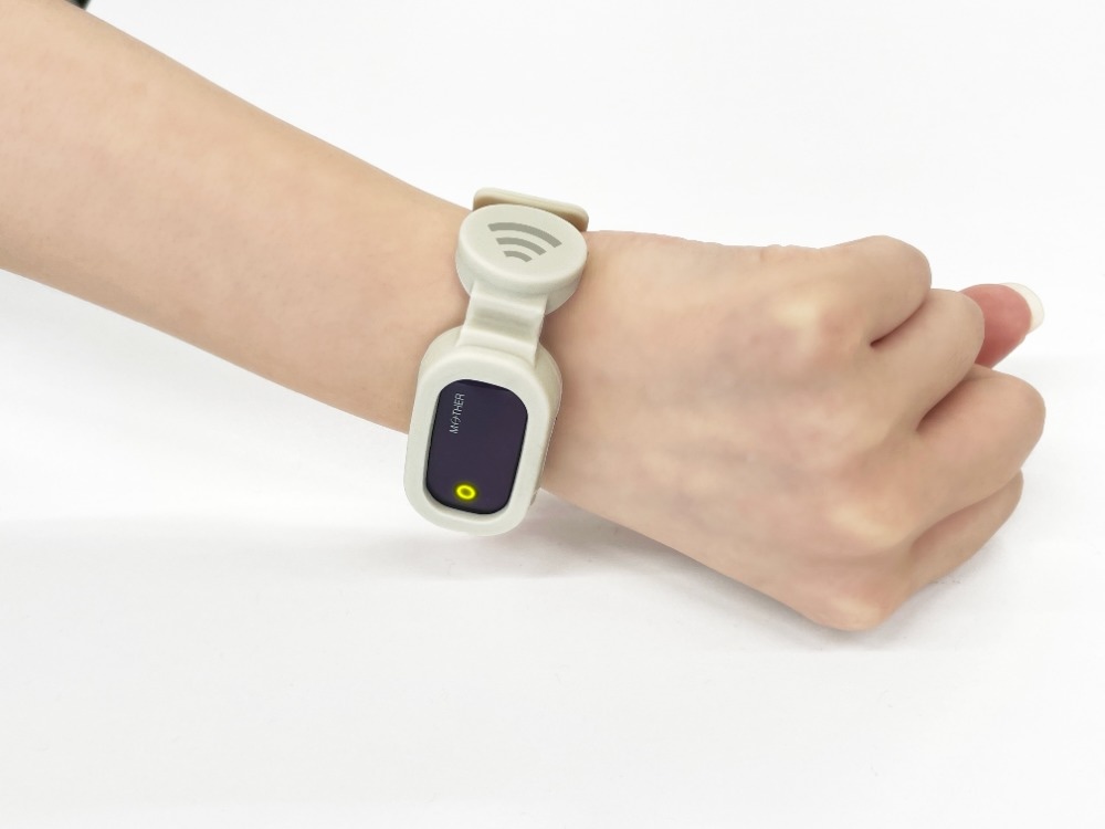 アラートは2段階あり、状態によって黄色と赤色に光ることで利用者に知らせます