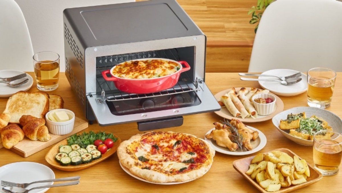 幅広い調理に対応するオーブントースター