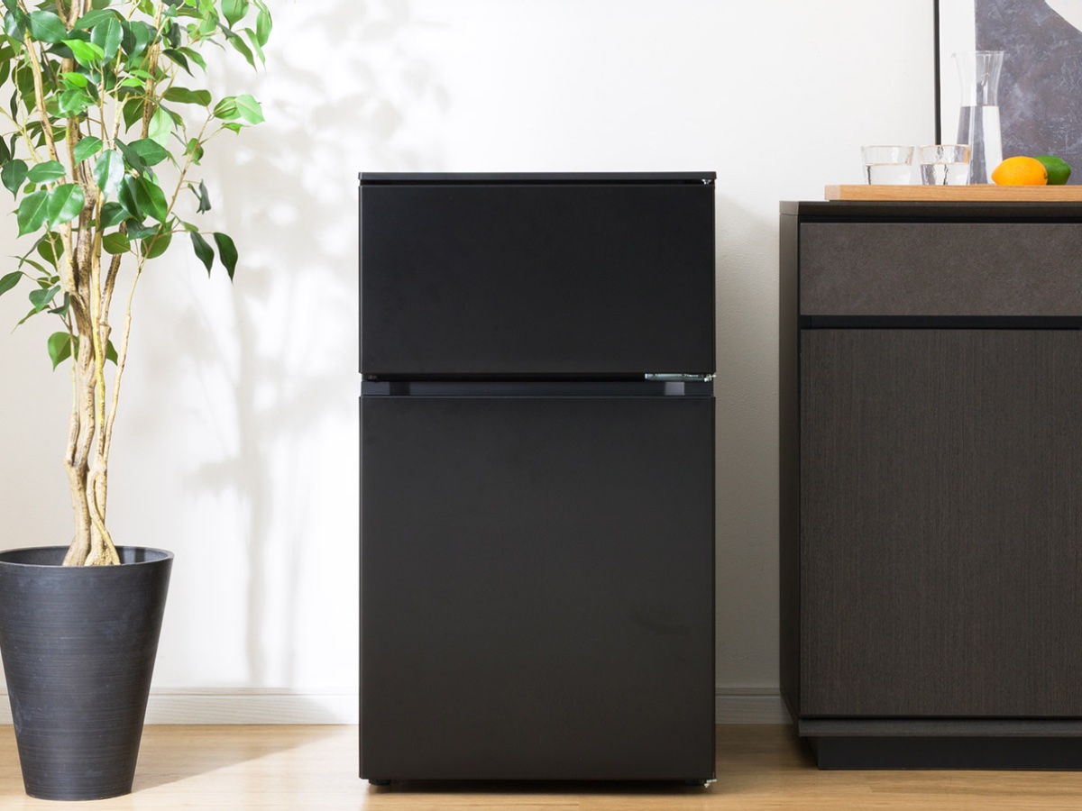 マットな質感とフラットな設計が特徴