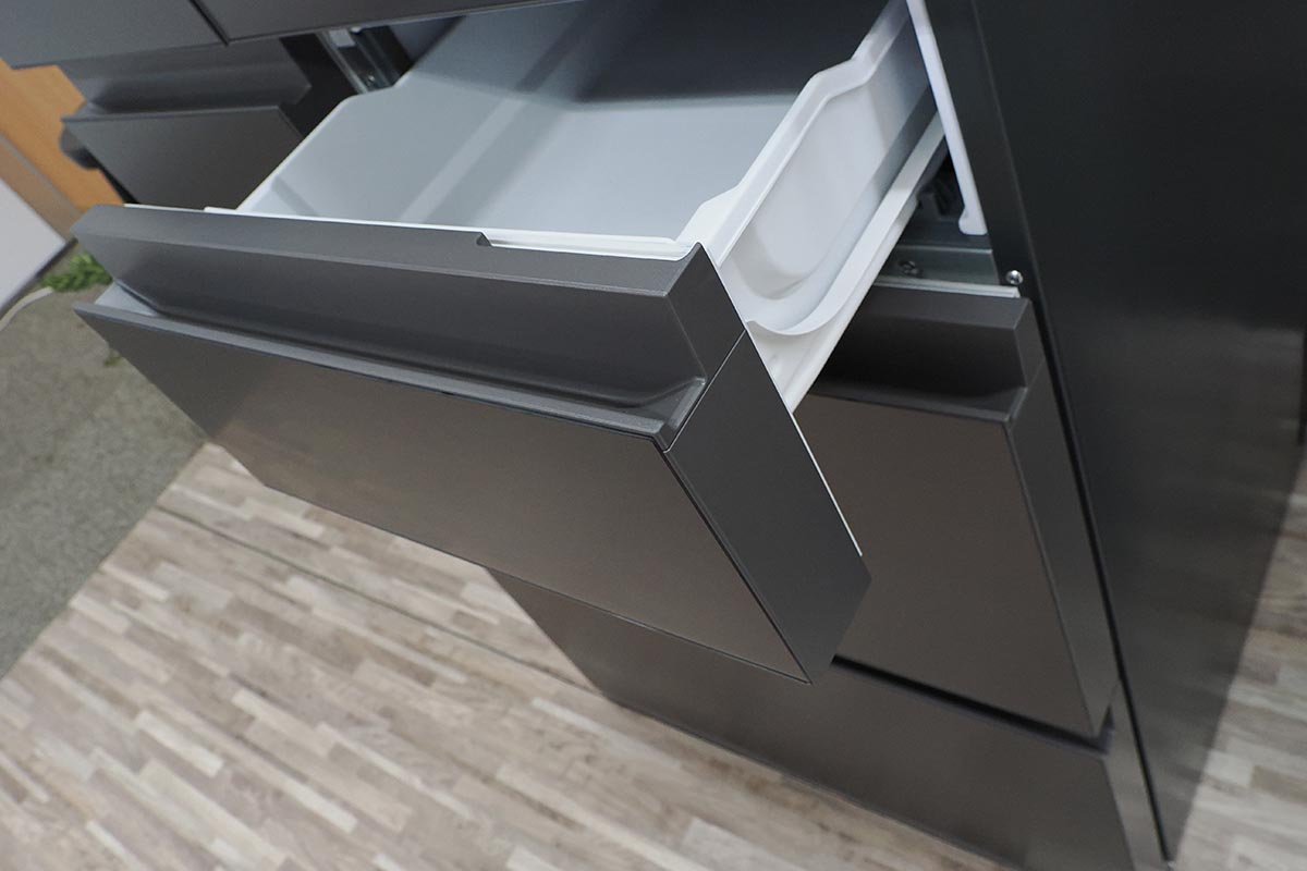 ハンドル部分の側面と正面で高さが異なるように変更