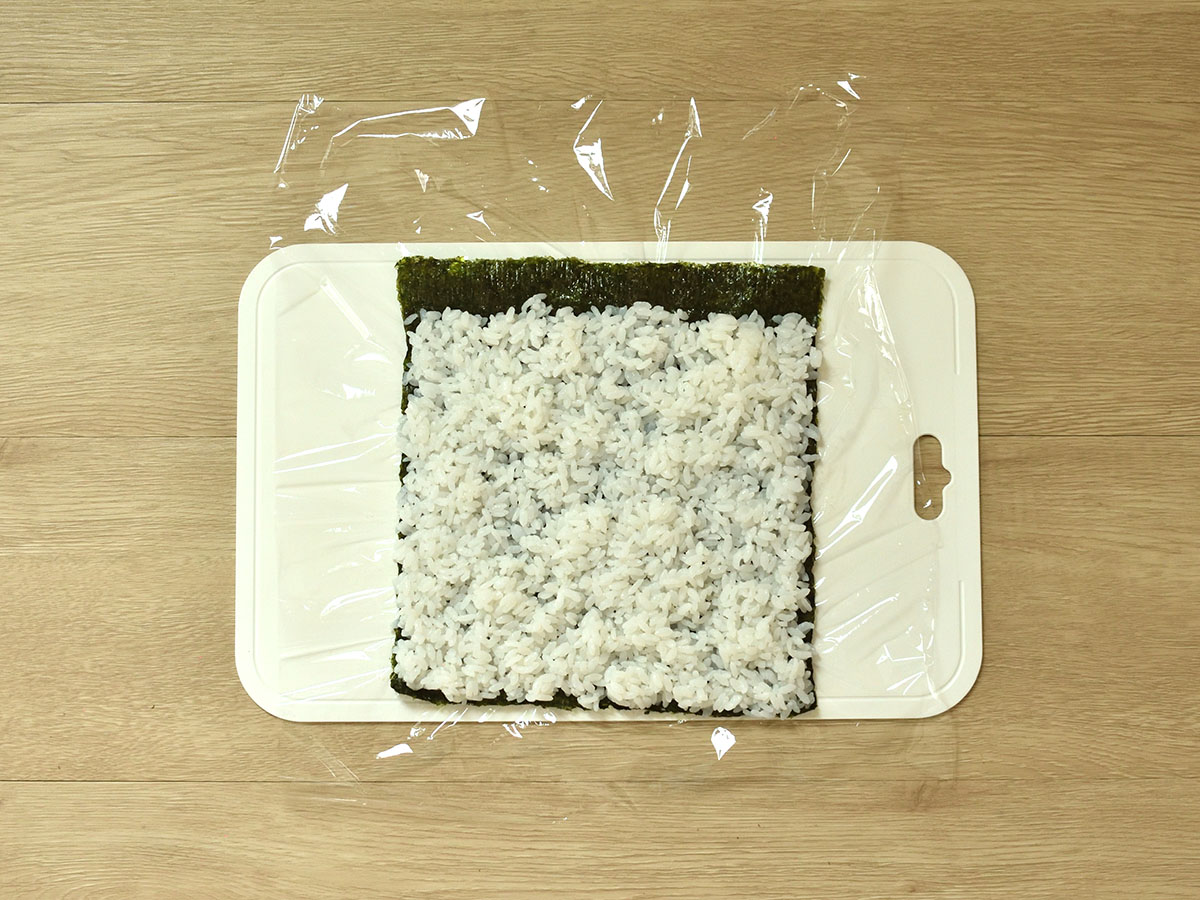 酢飯を広げます