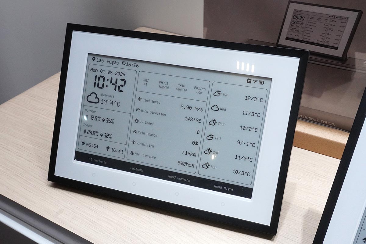 電子ペーパーディスプレイを採用するスマートデイリーステーション。ユーザーに役立つ情報の表示に特化しています