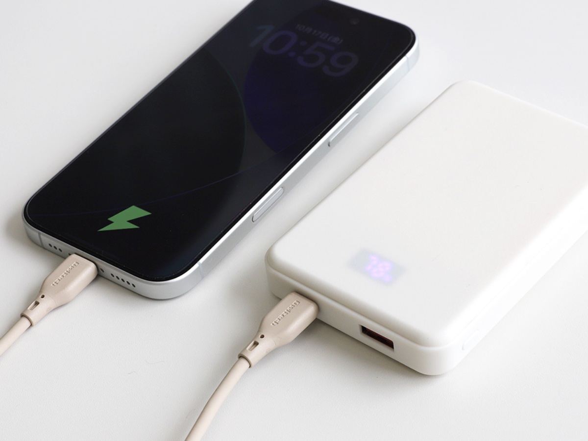 USB Type-CポートはPD対応で急速充電できる