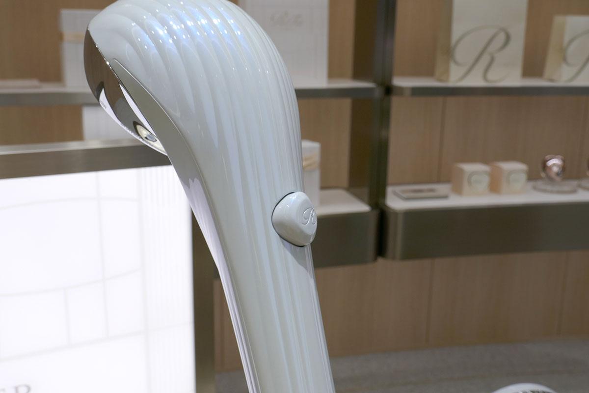 止水ボタンを搭載
