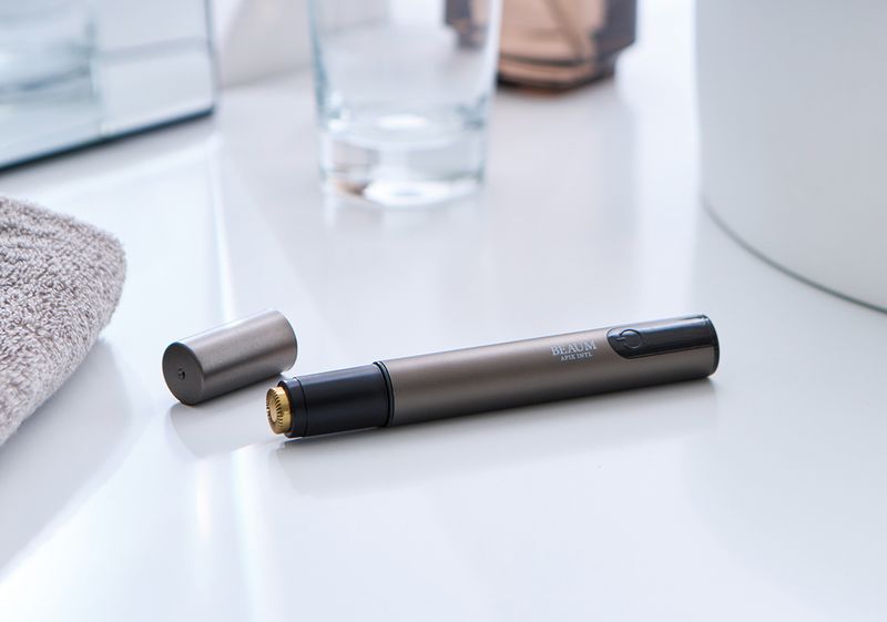 回転刃は12×3mm(直径×高さ)の凸型形状