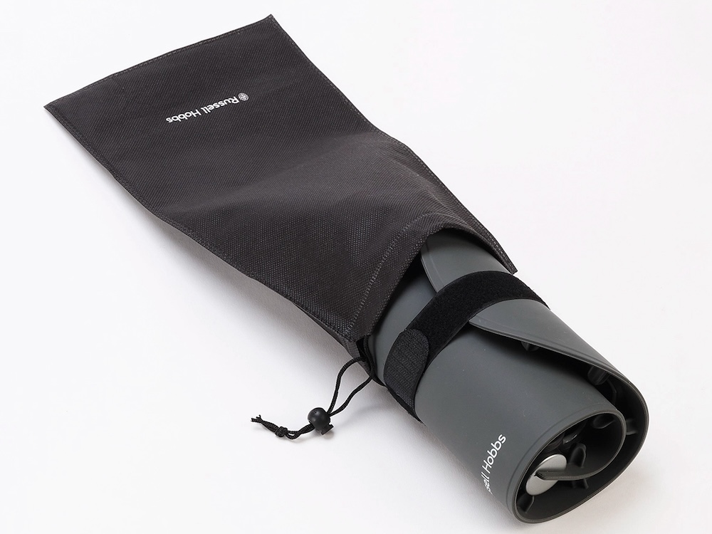 使用後には本体をクルッと巻いて収納できる