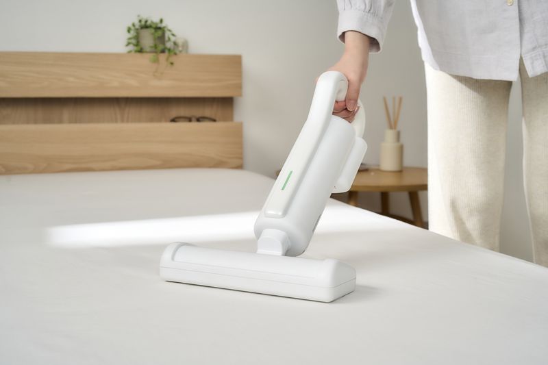 充電式紙パックふとんクリーナー FBD-41-W