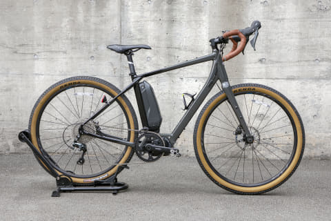 その後、自分で購入したのがミヤタ「ROADREX 6180」というグラベルロードe-bike。ミニベロも良かったけど、多用途に使えそうなグラベルロードバイクに魅力を感じた