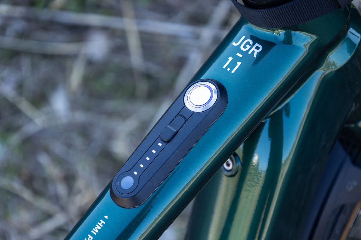 ほとんどのe-bikeではアシストの強度を設定できる。JGR1.1では踏み込みに応じて適正なアシスト力に設定する。スマートモードというのがあって、そこをホームポジションとしている