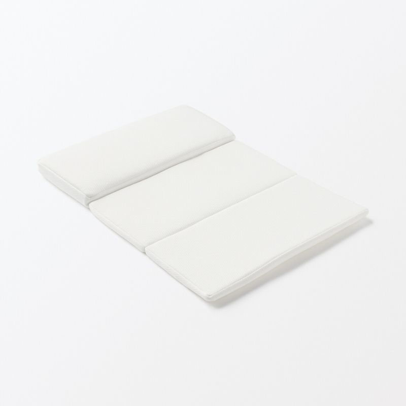 「折りたたみ式 高さが調整できるまくら」