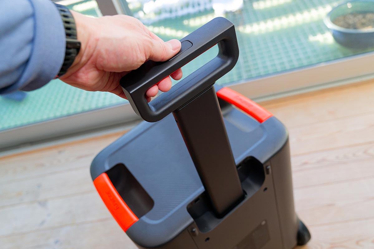 伸縮可能なハンドル