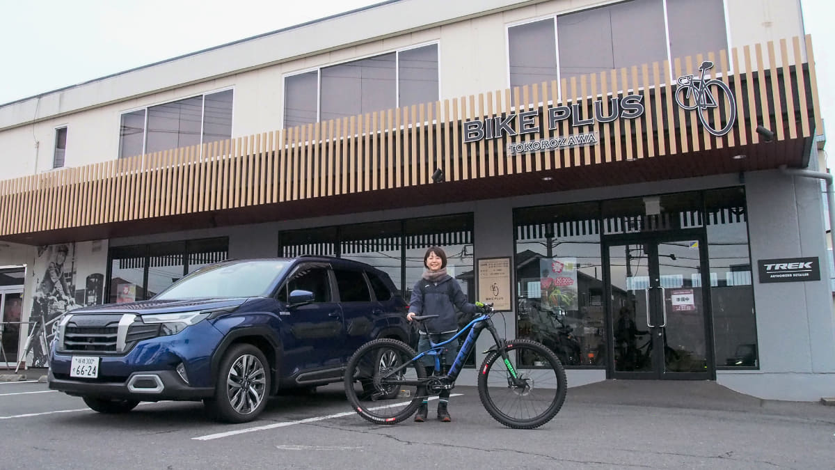 宮崎さんの勤務するバイクプラス所沢店を出発し、伊豆を目指す