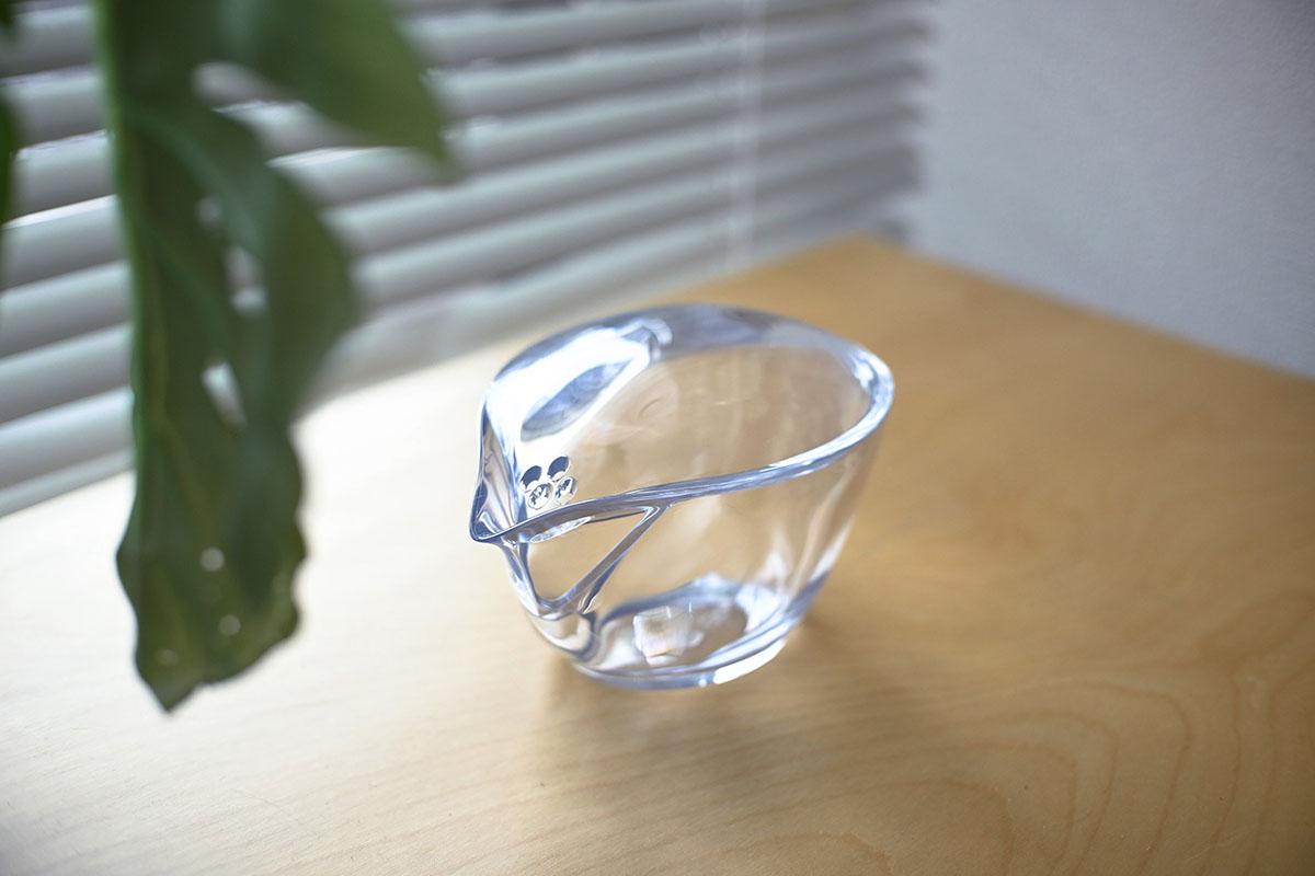 高い透明度が特徴の「トライタン」を使用。耐久性も高い素材です