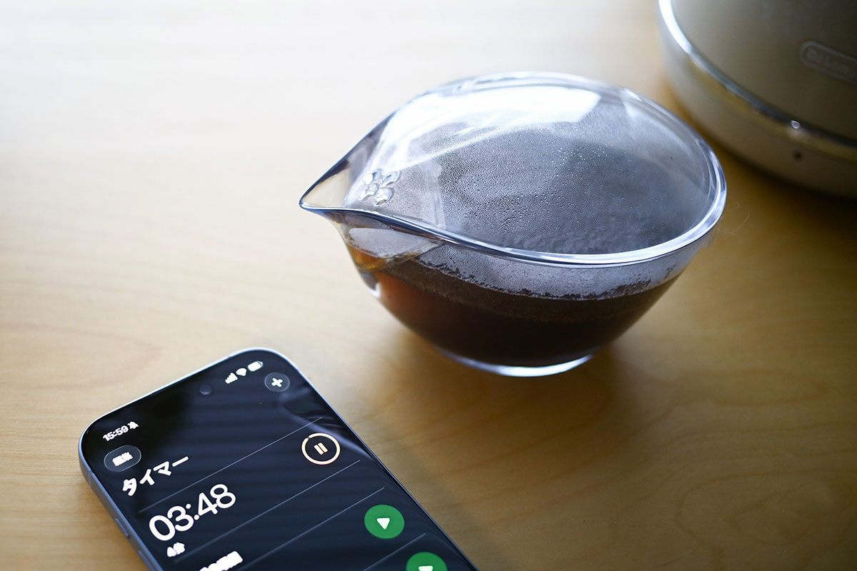 4分ほど置いてから、飲む前に3回ほど底からかき混ぜるのが良いそう