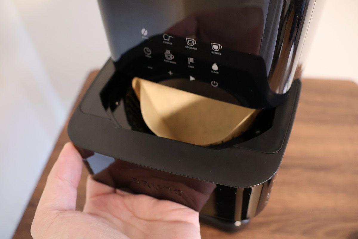 1杯分の水量は約145ml/豆9g。最大4杯分まで抽出可能