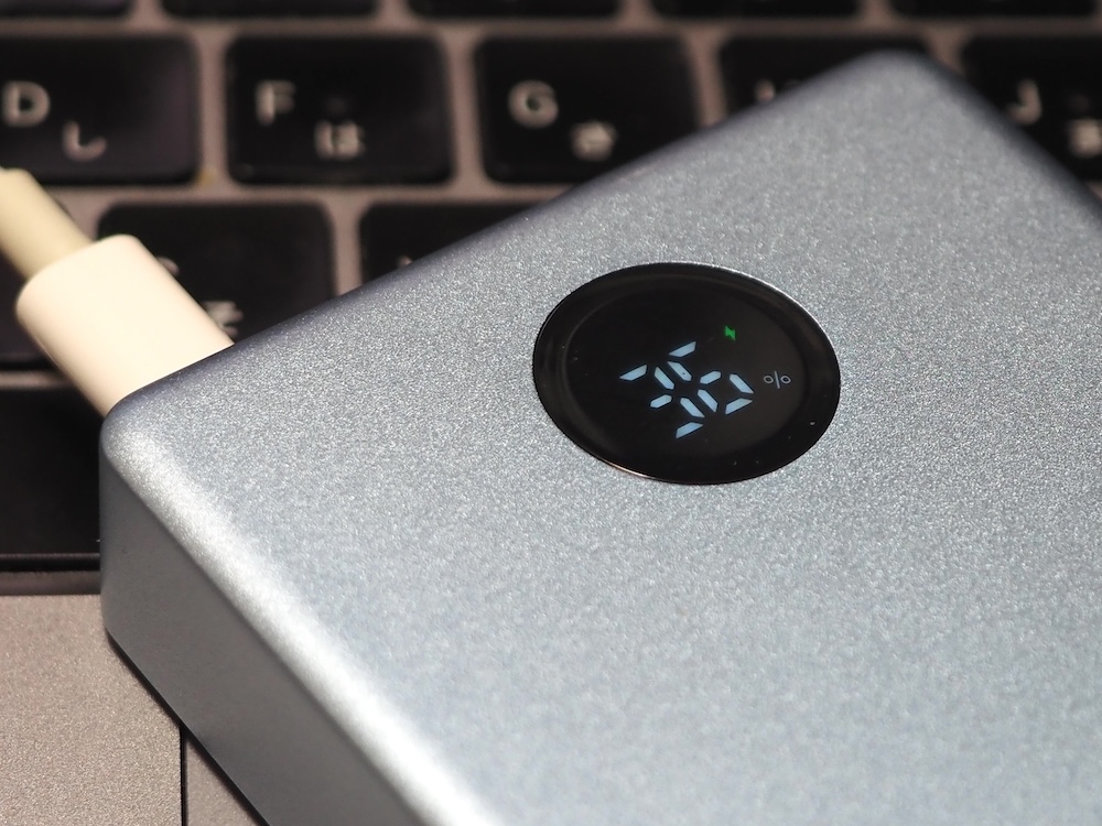 サイクル寿命は、従来リチウムイオン電池モデルと比べて約4倍