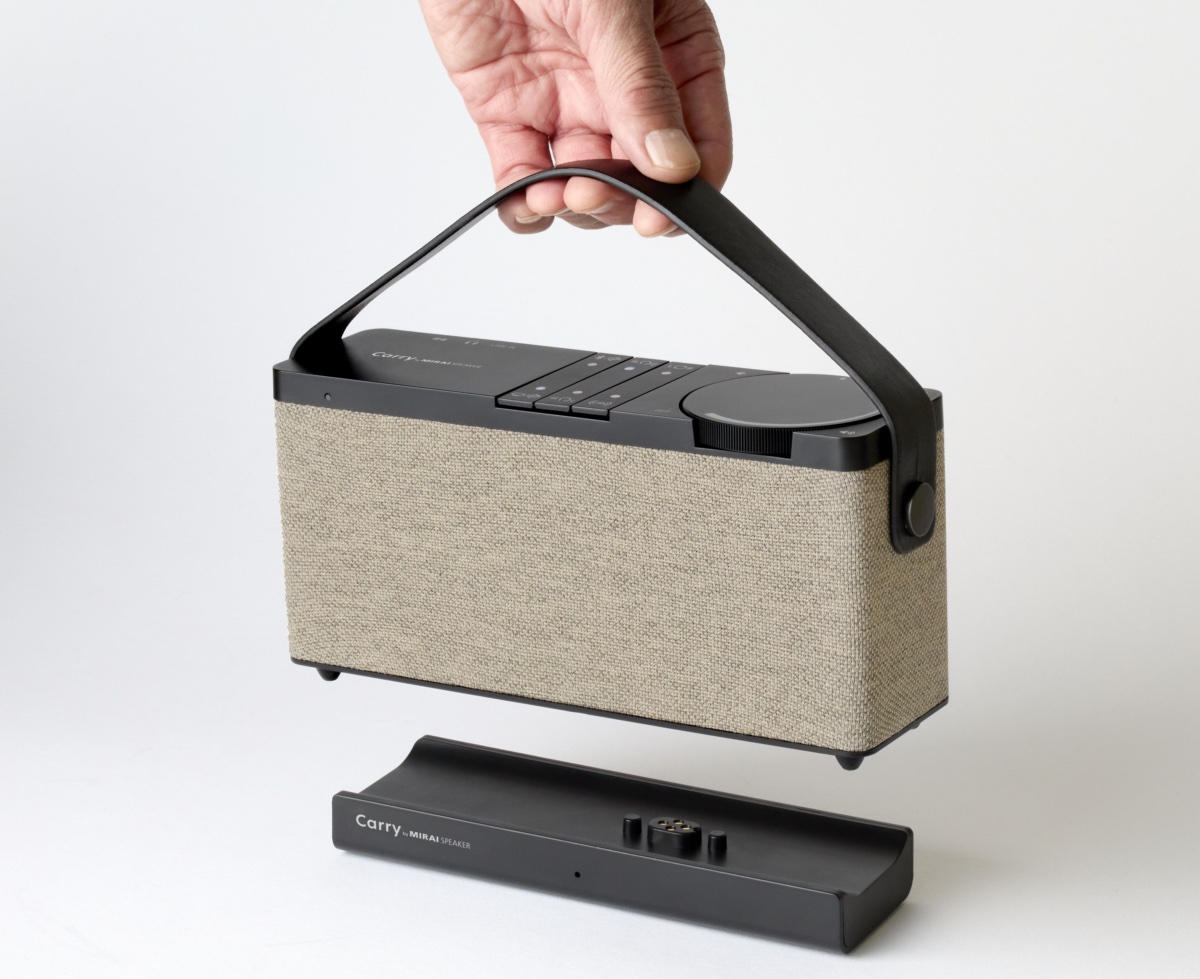 ワイヤレスで好きな場所に持ち運べる