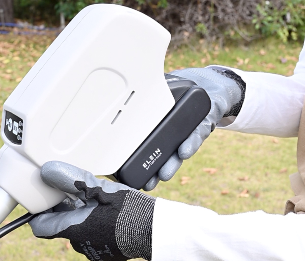 新リチウムイオンバッテリーが2個付属する