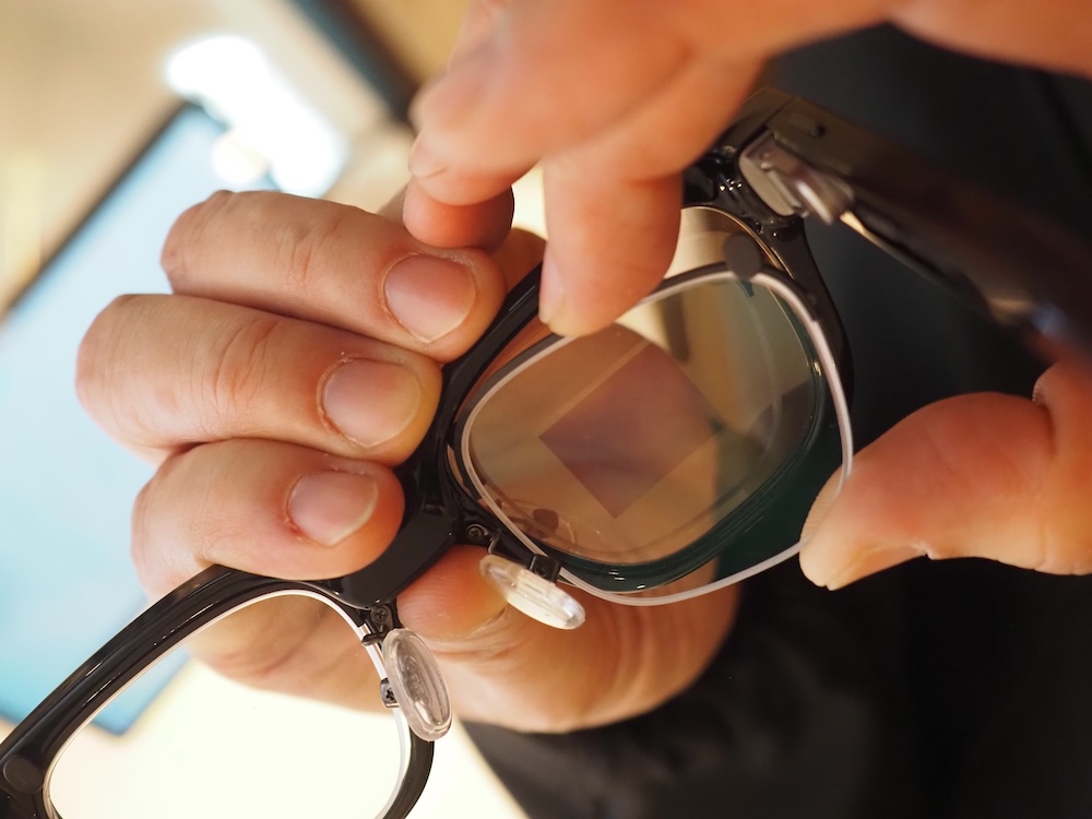 度付きレンズをマグネットで装着