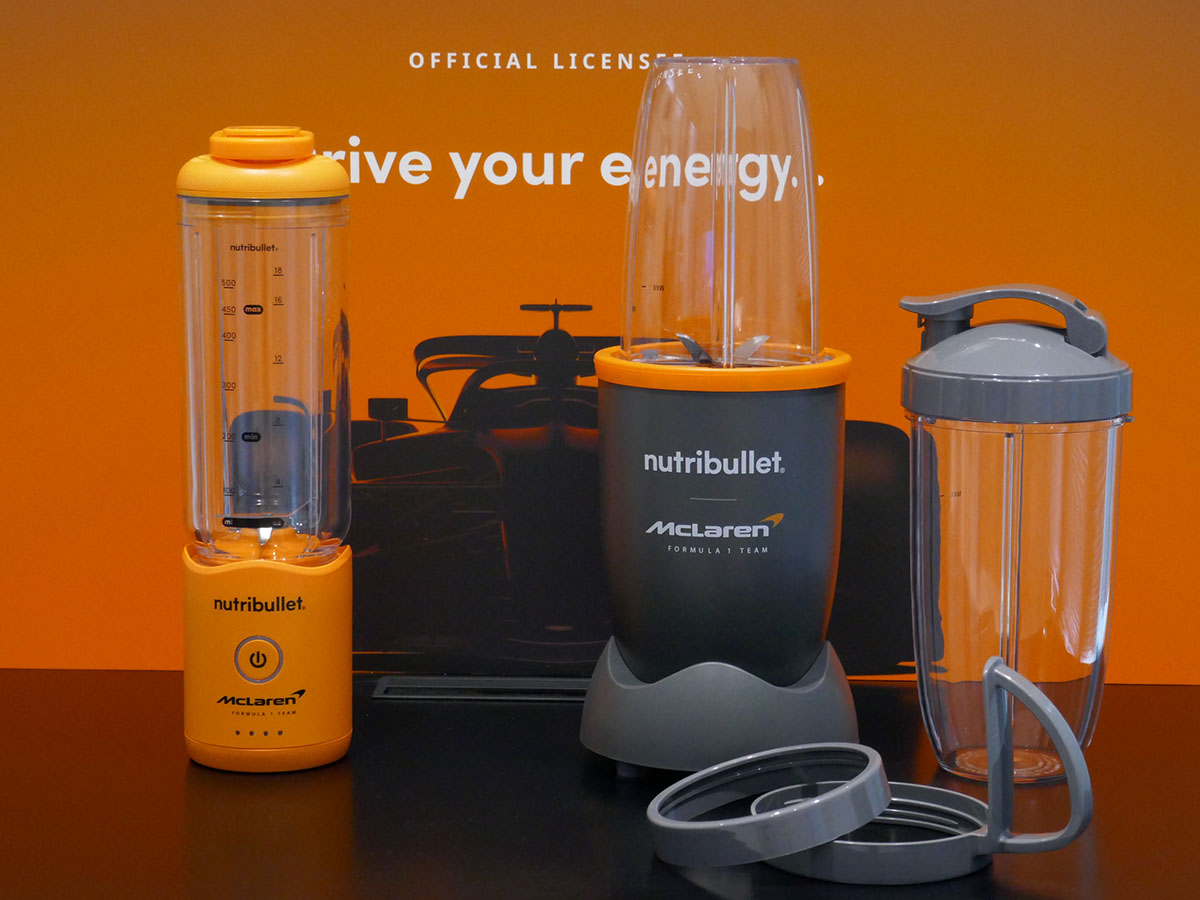 F1チーム「McLaren Mastercard Formula 1 Team」とコラボしたモデルも