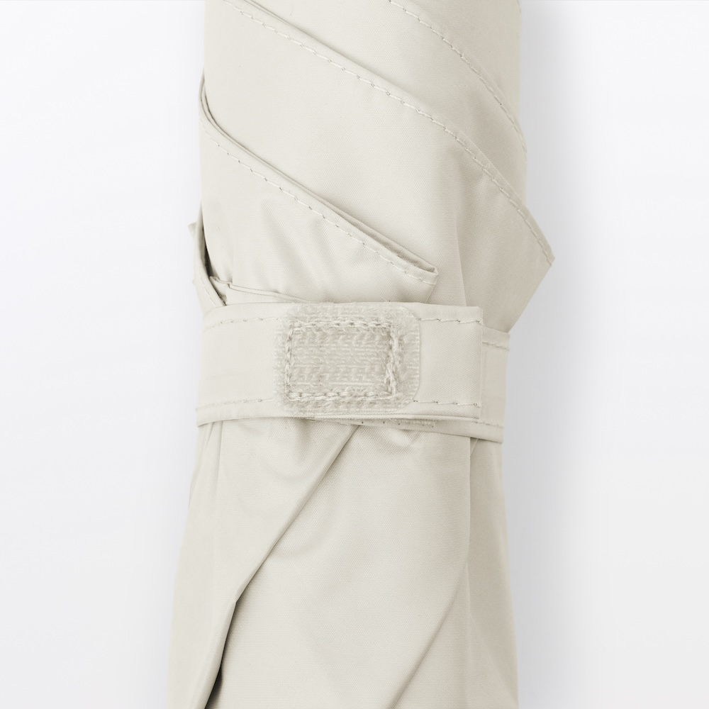 留めテープは裏表どちらの向きでも留められる