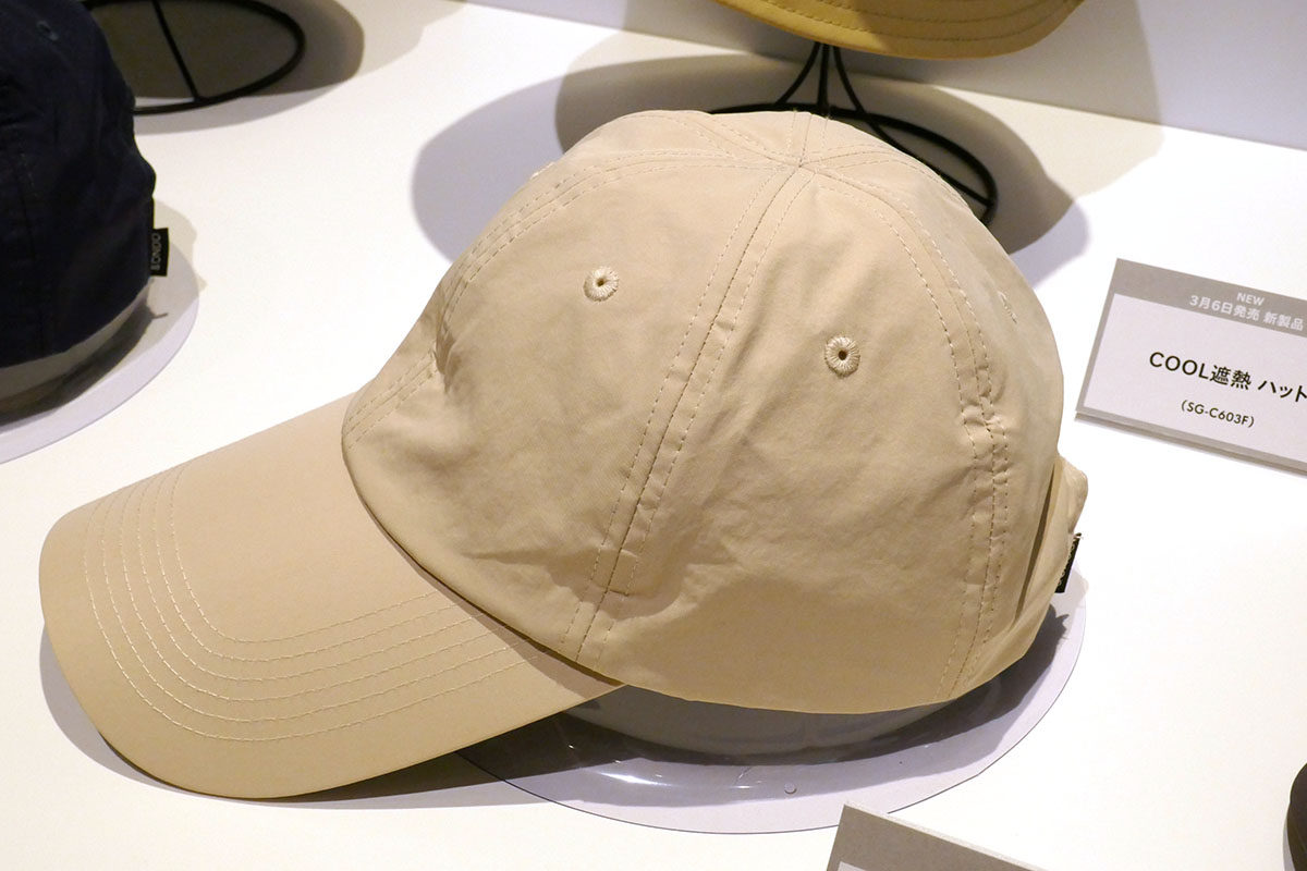 キャップは長めのツバで直射日光を緩和