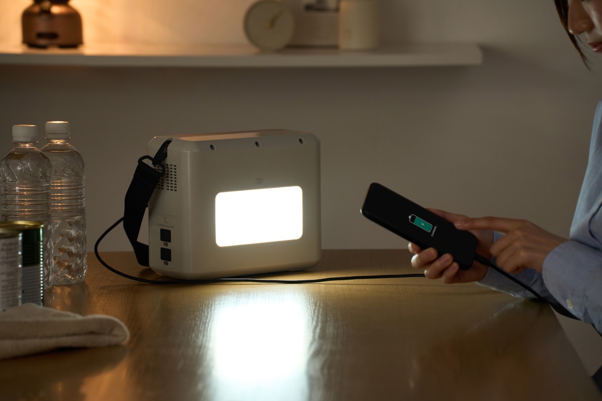 背面にLEDライトを搭載