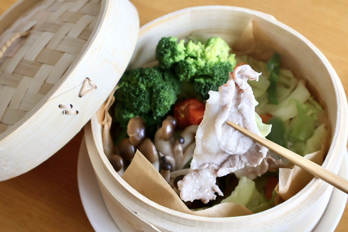 食材って蒸すと美味しいなあ……って、改めて感じます