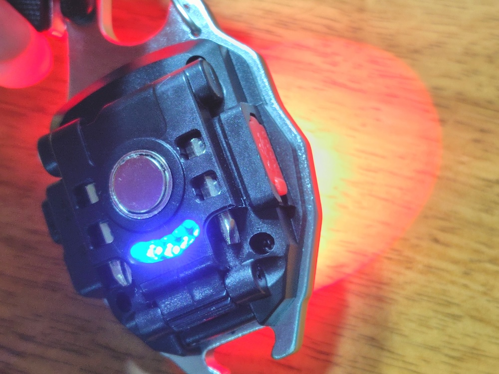 赤色(点灯)モード