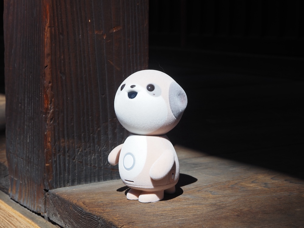 ポケットに入るくらいの大きさの本体