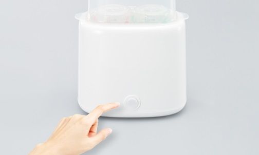 水を入れてボタンを押すだけで除菌できる