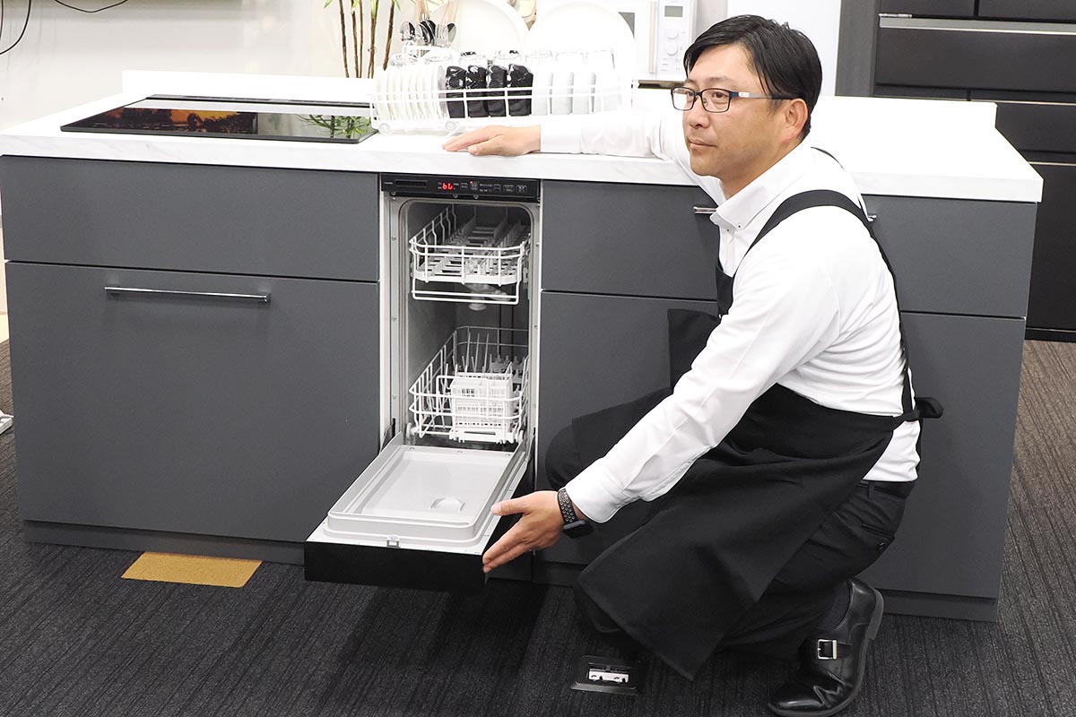 LiBish slim30を紹介したアイリスオーヤマのBtoB事業部 ハウジング事業部 石川修 事業部長