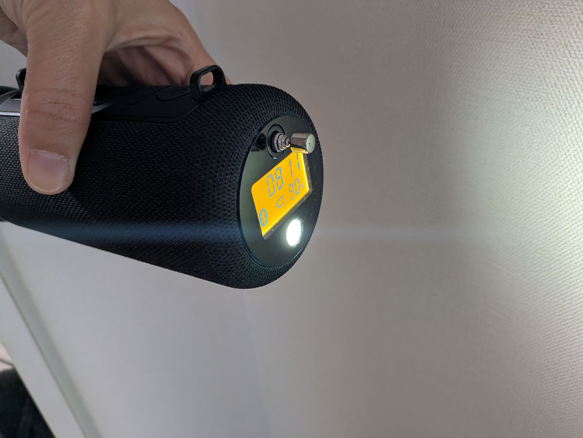 懐中電灯としても使えるスポットライト