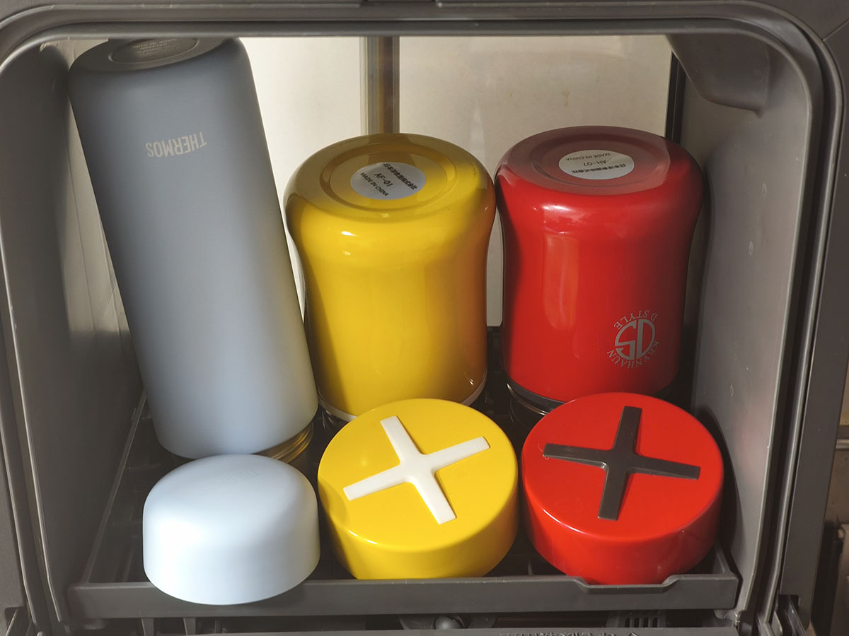 水筒はもちろん、スープジャーなども洗えるので便利です