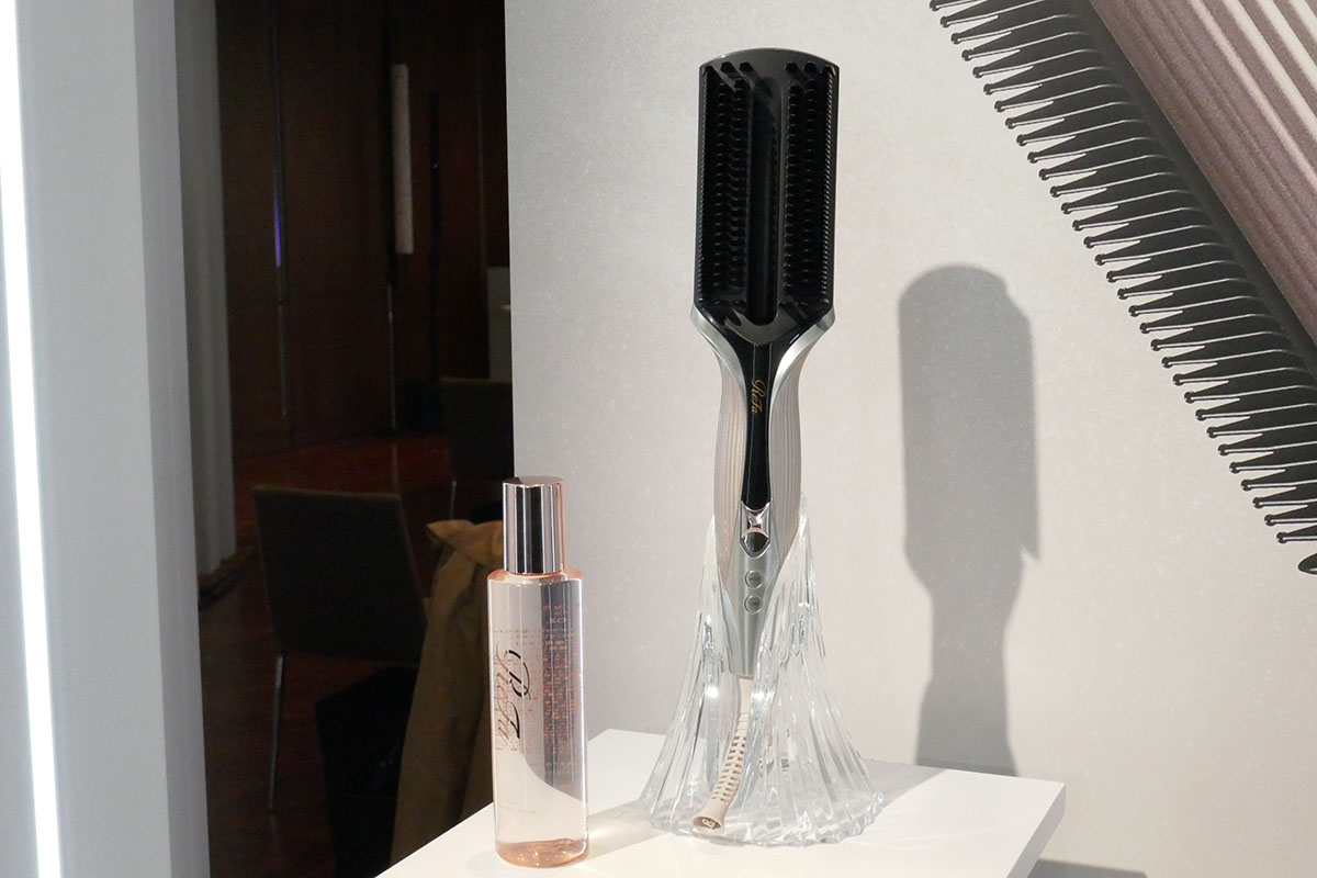ReFa TREATMENT IRONとReFa TREATMENT SERUM