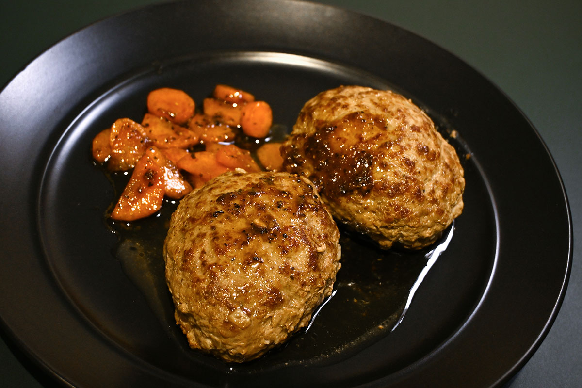 肉からミンチにしていく方が、なんとなく肉味が強く感じられて好きです
