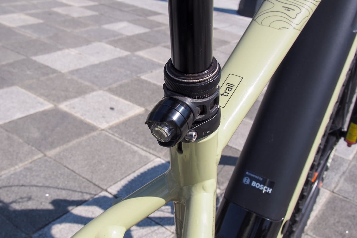 付けていなくても違反にはなりませんが、安全のためにはテールライトも取り付けておくのがおすすめです