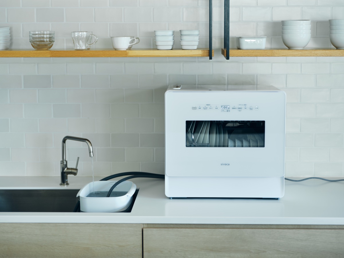 バケツから自動で水をくみ上げる自動給水式