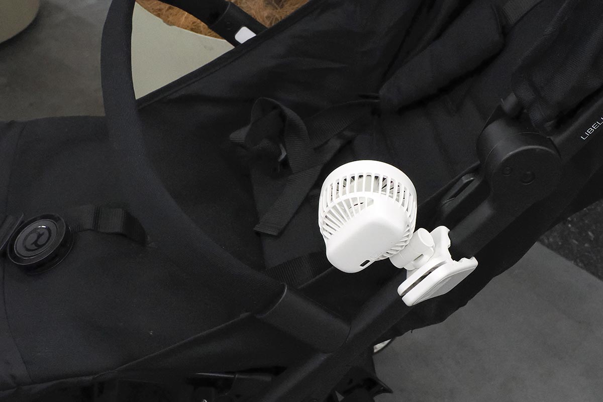 ベビーカーにも付けられる