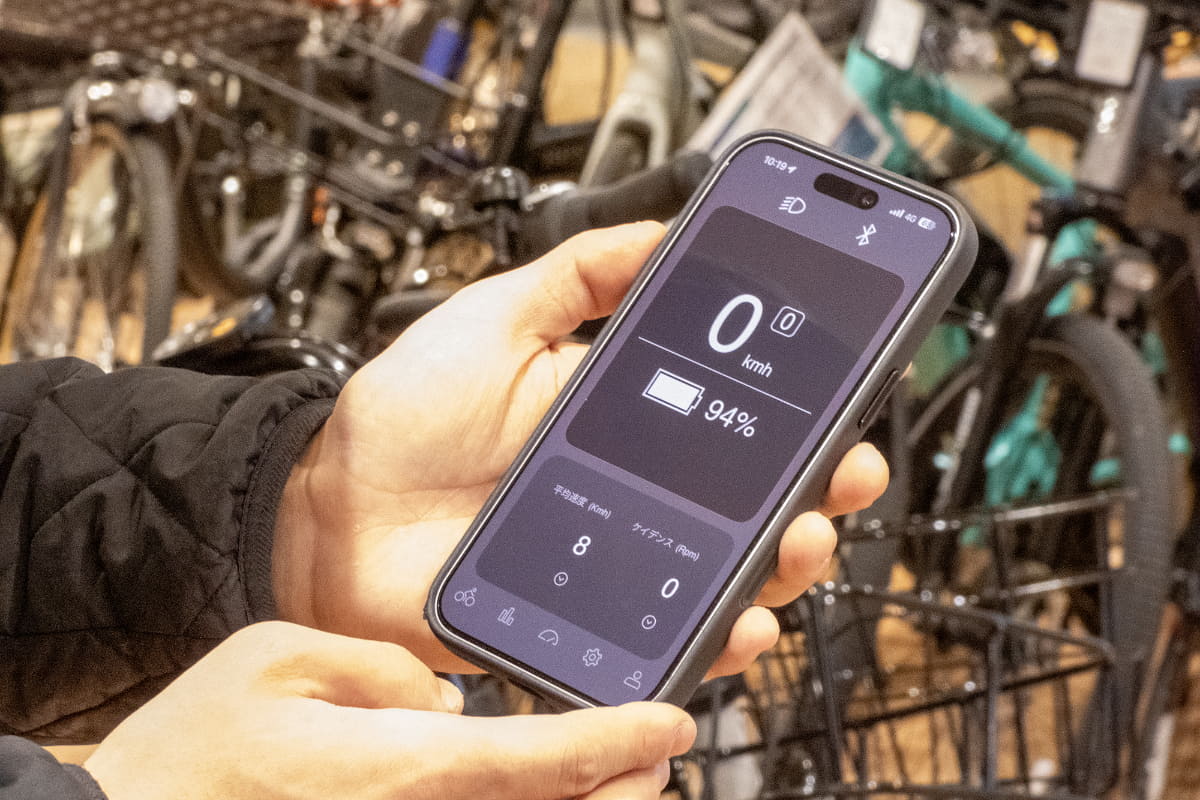 アシストの好みやセキュリティ、バッテリー残量などもスマホでラクラク