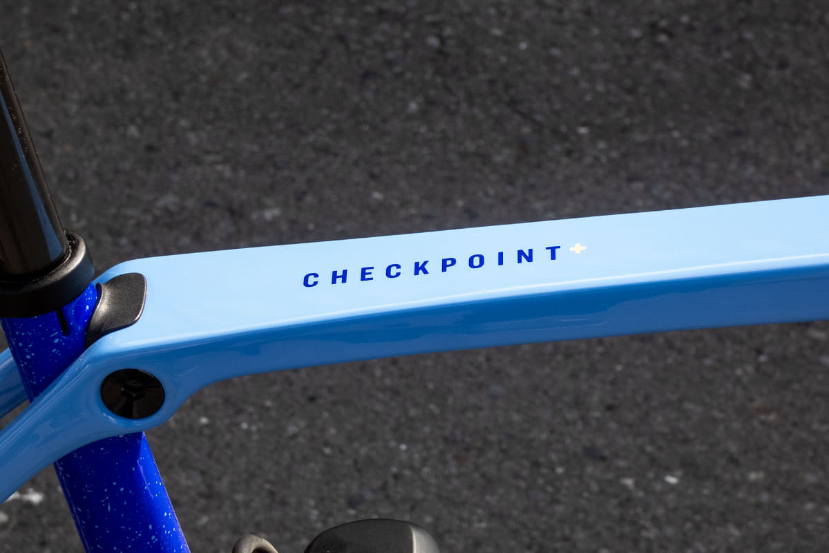 トップチューブには「Checkpoint+」が記されていますね