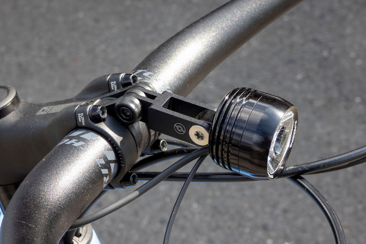 e-bike向けの専用ライト「SUPERNOVA」も装着されています