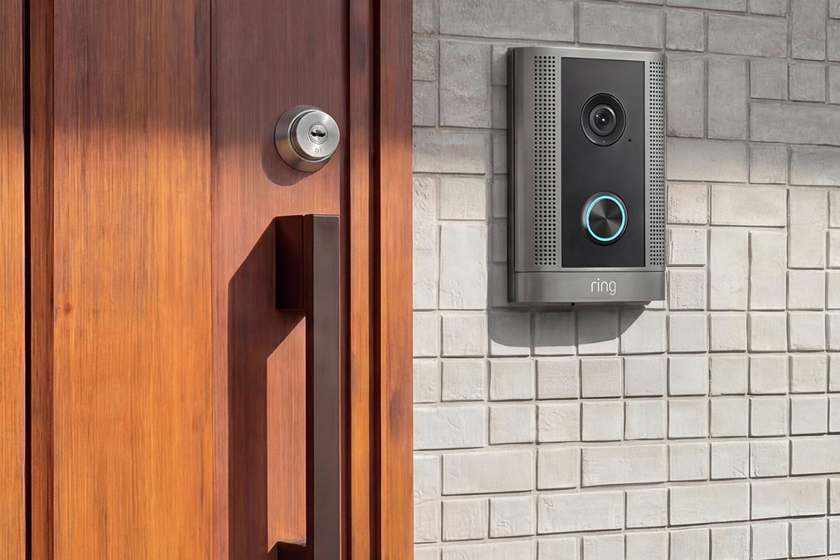 「Ring 防犯ドアホン プロ」の設置例