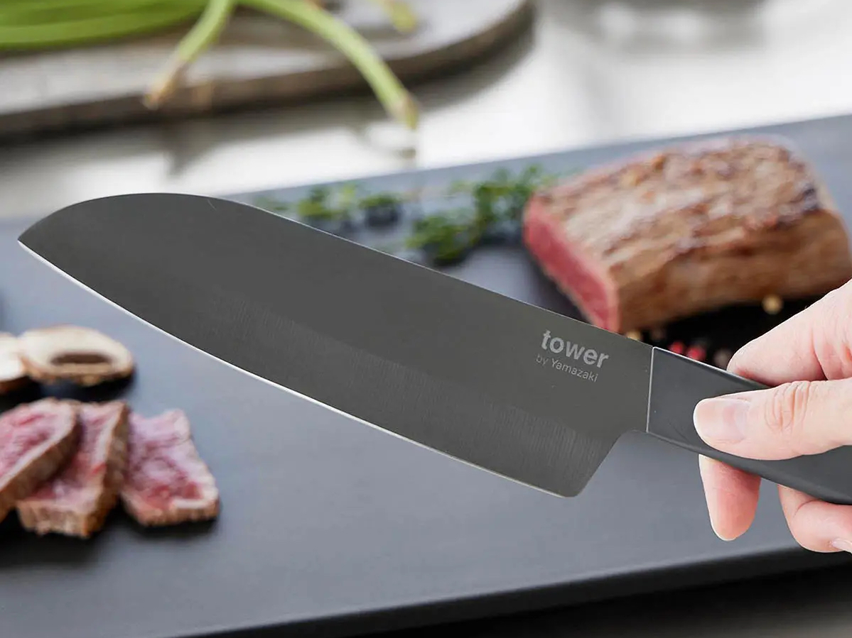 刃渡り16.5cmのタワー 三徳