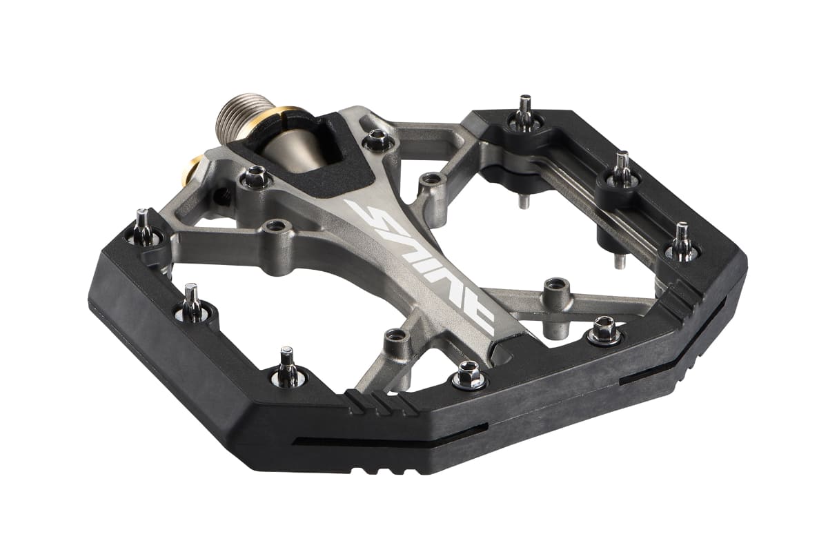 新型フラットペダル「SAINT PD-G8040」。価格は32,788円