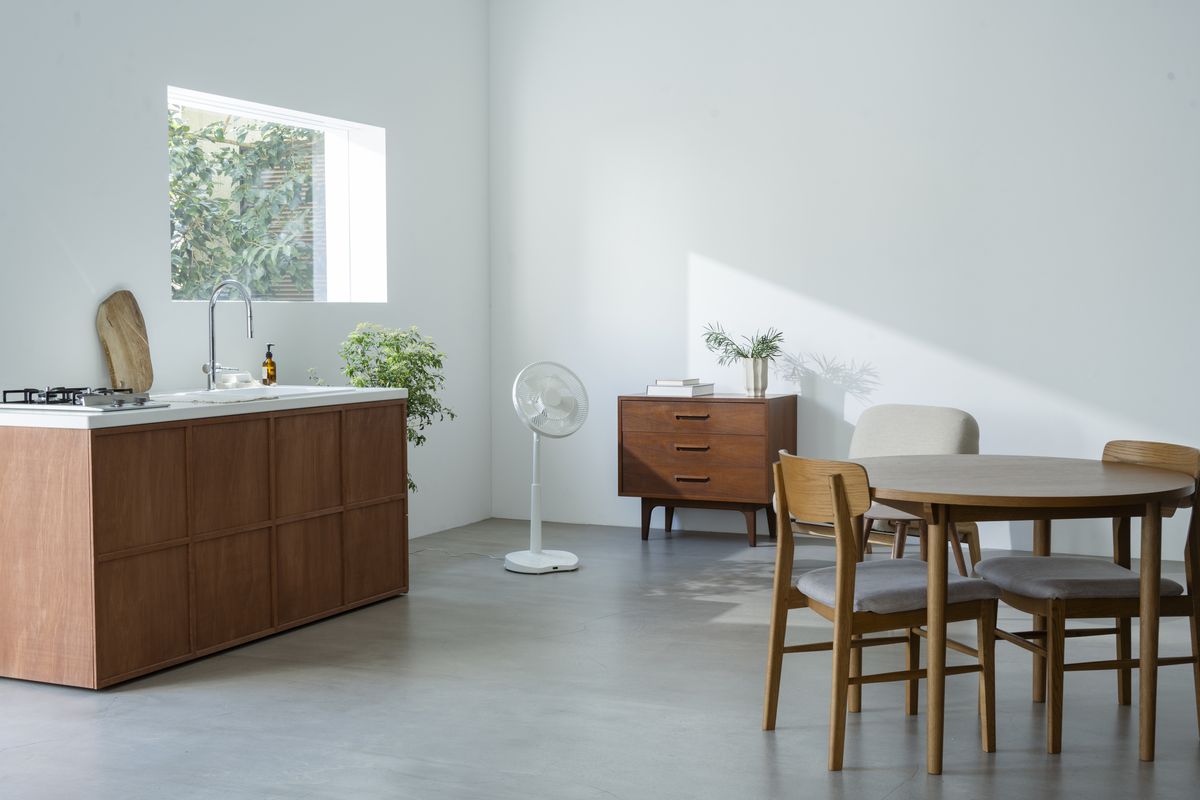 DCリビング扇風機 しゃがみま扇 SF-DB151