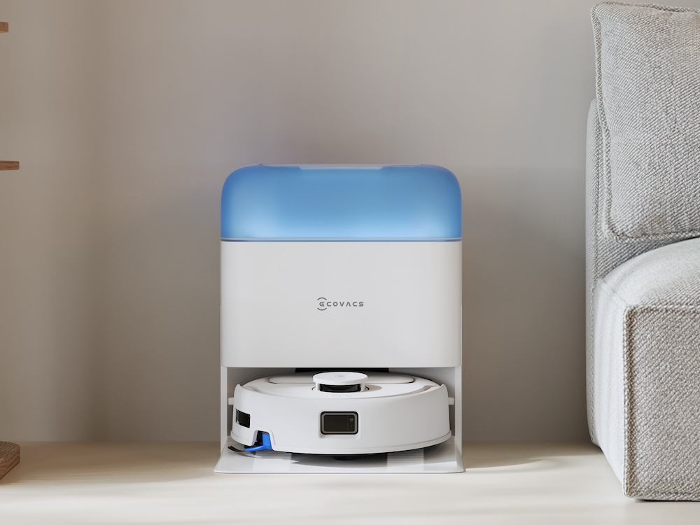 自動ゴミ収集機能やモップ洗浄機能付きの充電ステーションも備える