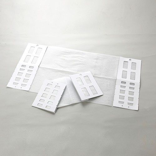 フィルターは厚紙の枠を備えた