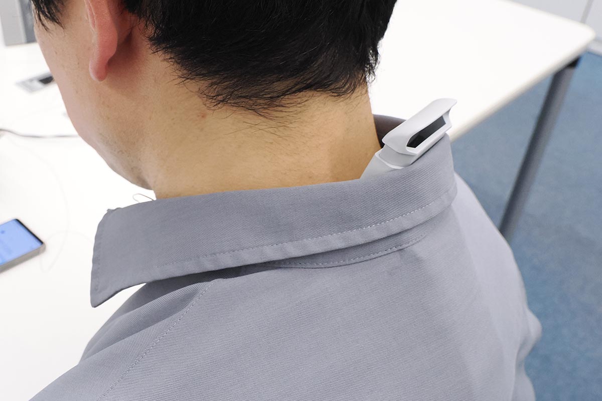 ゆったりめのシャツでも排気ポートをふさがずに使えた